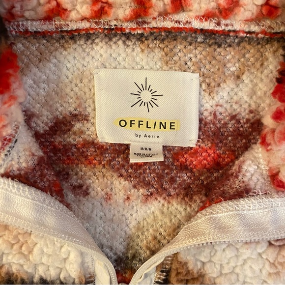 aerie offline patterned sherpa quarter-zip white, burgundy & red - Picture 4 of 5